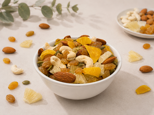 Fruit and nuts mix